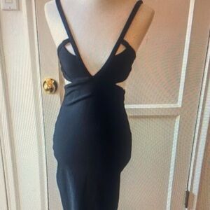 NICOLE MISSGUIDED CUT OUT
DRESS